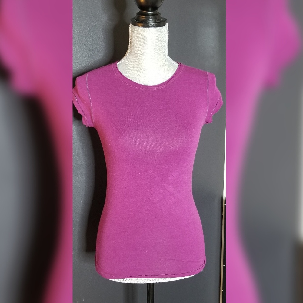(Sold)Alo yoga shirts